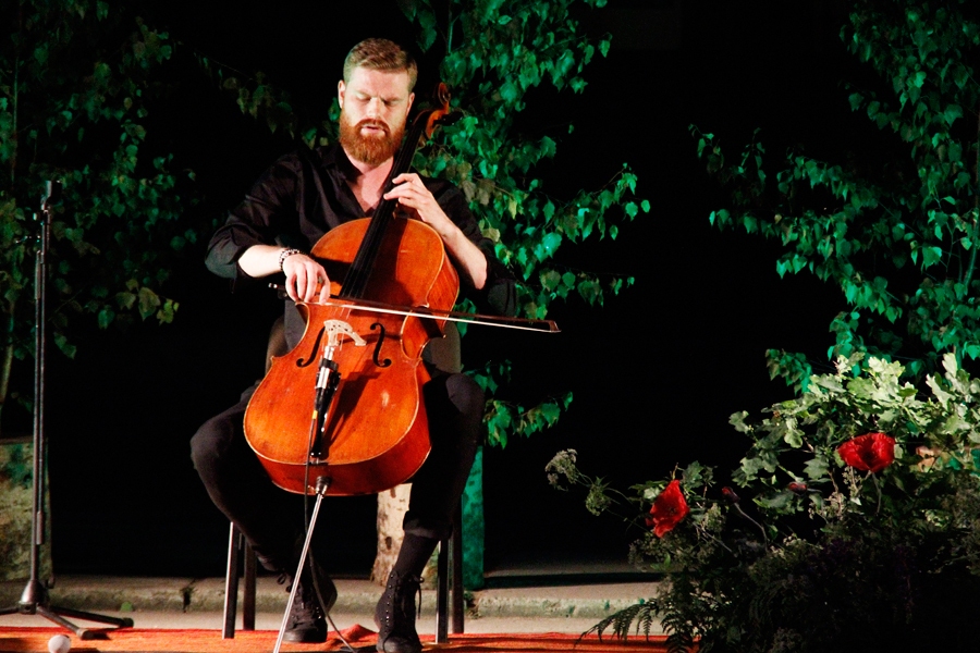 Mareks Radzēvičs koncertā spēlēja mūziku no kinofilmām, populāru ārzemju komponistu skaņdarbus.
Autors: Alise Dreimane