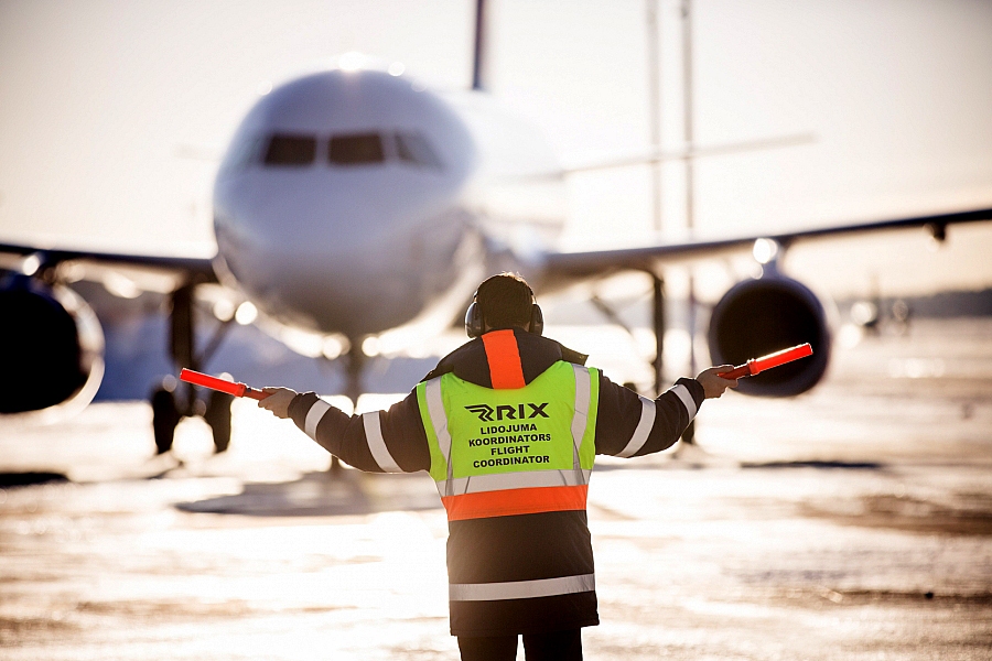 Par lidojuma koordinatoru Mārtiņš strādā jau sesto gadu.