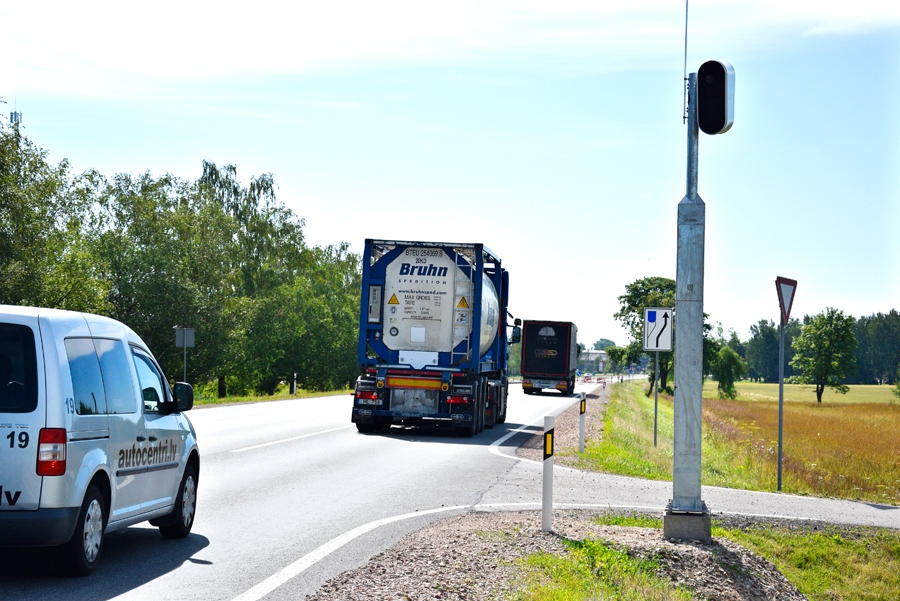 Ceraukstes pagastā uz maģistrāles A7 uzstādīts ceturtais 
fotoradars.
Autors: Ivars Bogdanovs