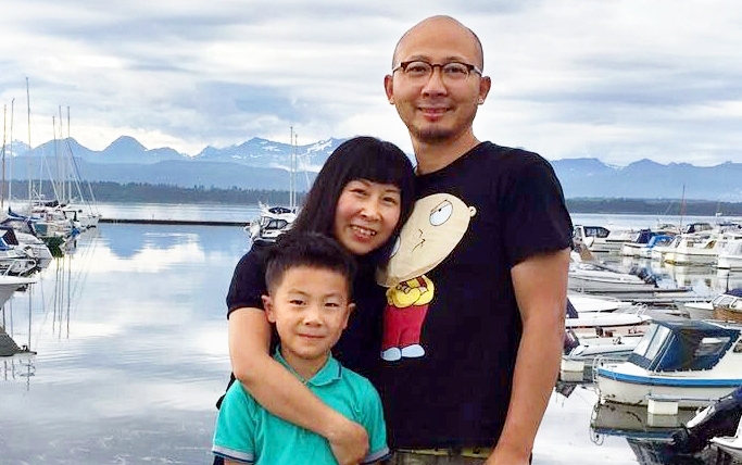 Jangu ģimene. Jaks Jangs (Chuanx Yang), Ankija Kukija Janga (Zhao Yang) un dēls  Enzo Jangs (Zhuen Yang).
Autors: no personīgā arhīva