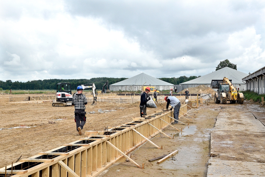 Pamatu ieliešana jaunajam kompleksam.
Autors: Ivars Bogdanovs