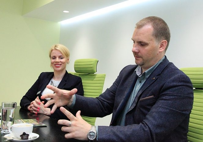 SIA “Baltic Dairy Board” valdes priekšsēdētājs Kaspars Kazāks un uzņēmuma valdes locekle Ilona Kazāka.
Autors: la.lv