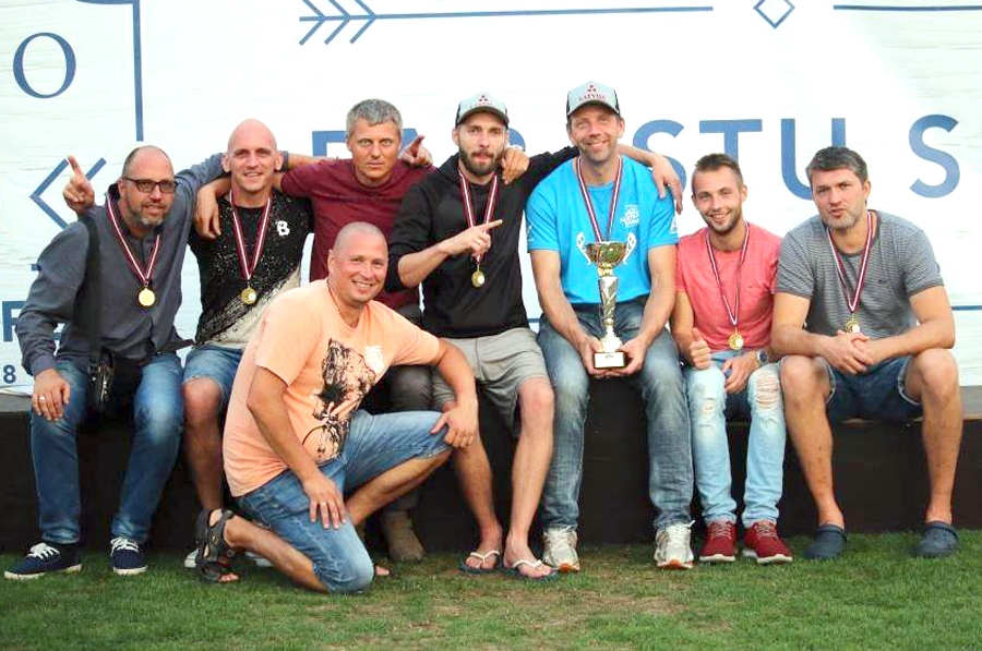 «Vecmuiža», Vecumnieku novada komanda, kura triumfēja vīriešu B grupā.
Autors: Kristīne Ķirse