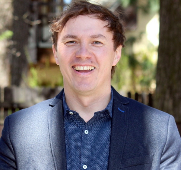 Zuarguss Zarmass jeb Viesturs Dūle Bauskā interesentus trenēs pārmaiņu vadībā.