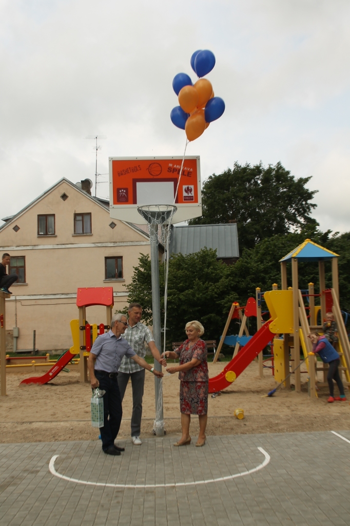 Basketbola grozu Bauskā, Rīgas ielā, atklāja 2016. gada jūlijā.
Autors: No arhīva.
