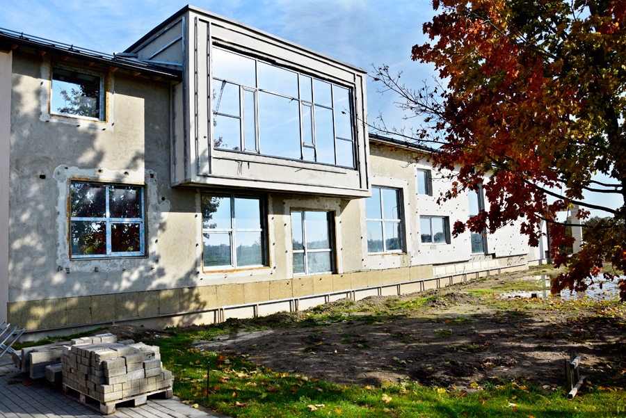 Multifunkcionālā centra siltināšanu veic SIA «Kvintets M».
Autors: Ivars Bogdanovs