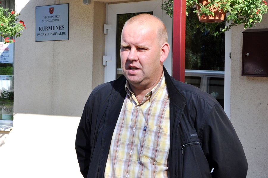Agris Kondrāts, Kurmenes pagasta pārvaldes vadītājs un darba aizsardzības speciālists, nolēmis aiziet no darba Vecumnieku novada pašvaldībā.
Autors: Žanna Zālīte