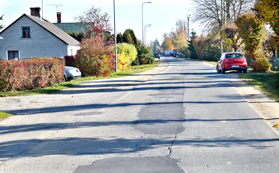 Pilskalna ielas kreisajā pusē pēc pārbūves būs gājēju ietve un velosipēdu celiņš.
Autors: Ivars Bogadanovs