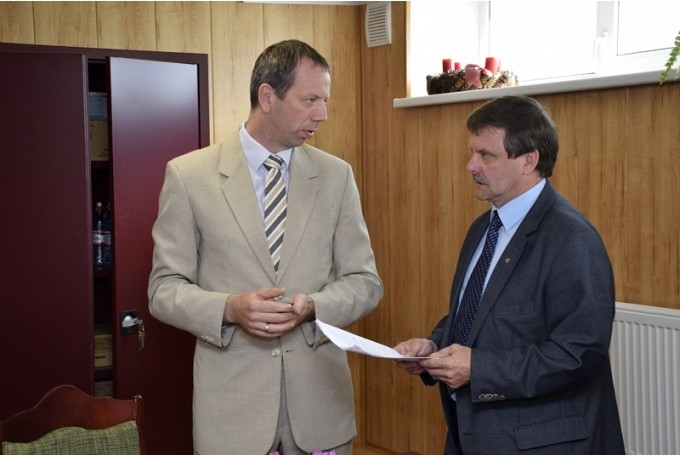 Jānis Kovals (no kreisās) atzina, ka dokumenta izstrāde ir aizkavējusies, tomēr pauda cerību, ka drīzumā to izdosies pabeigt.
Autors: No arhīva.