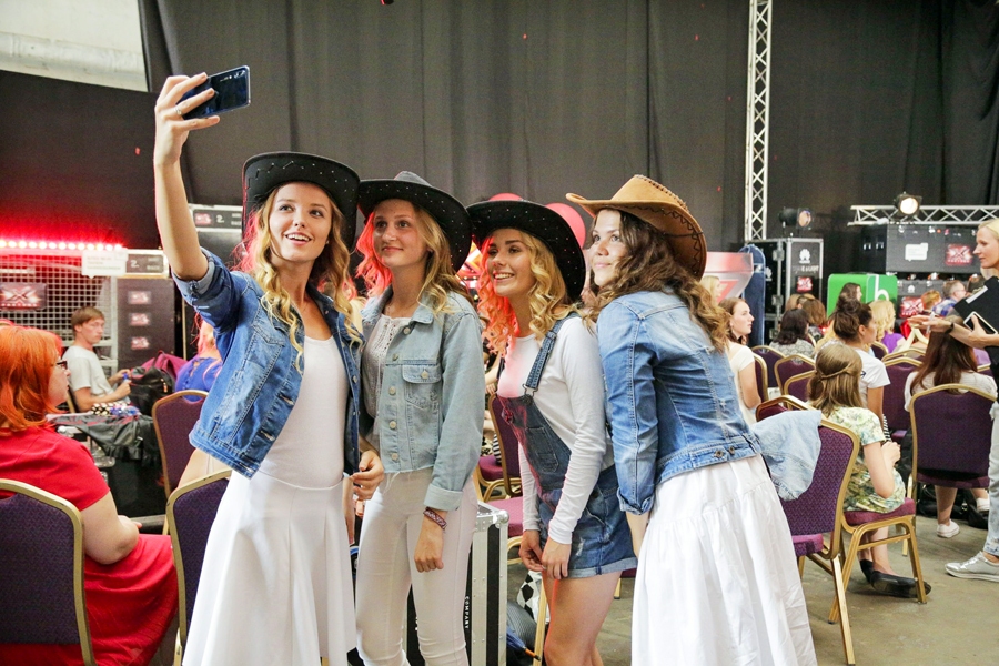 Grupa «Carnelian» vienā no muzikālā šova «X Faktors» atlasēm.
Autors: no skaties.lv