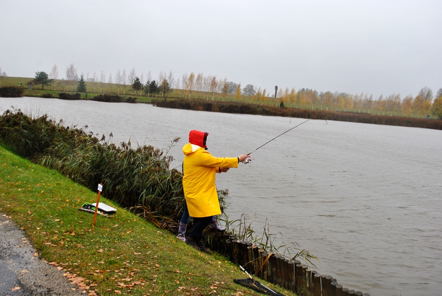 Sacensībās Vallē sestdien noķertas 26 zivis.
Autors: Indra Vētra