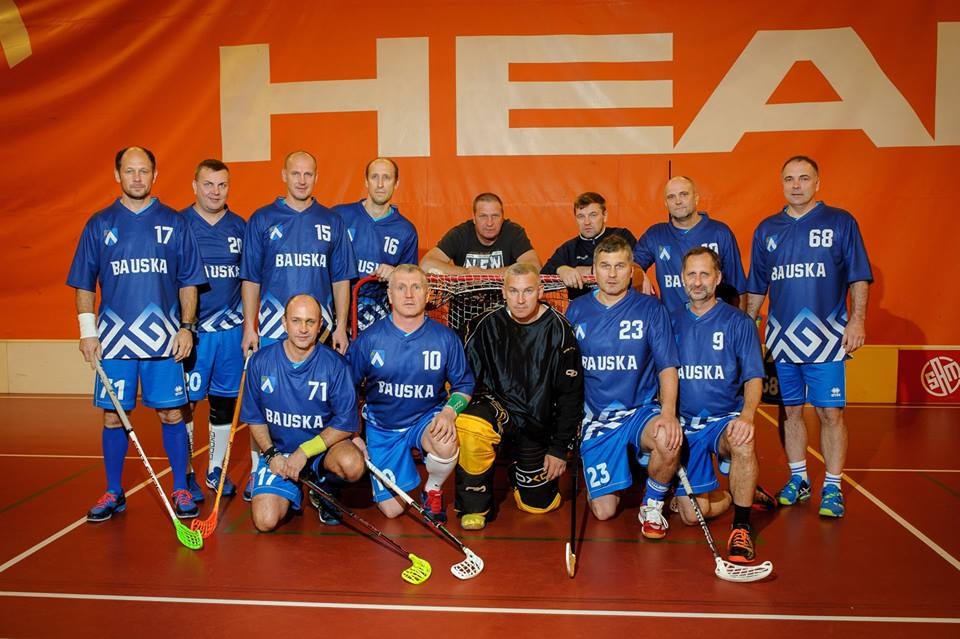 Bauskas florbola vienības komanda sacensībās Čehijā.
Autors: No albuma.
