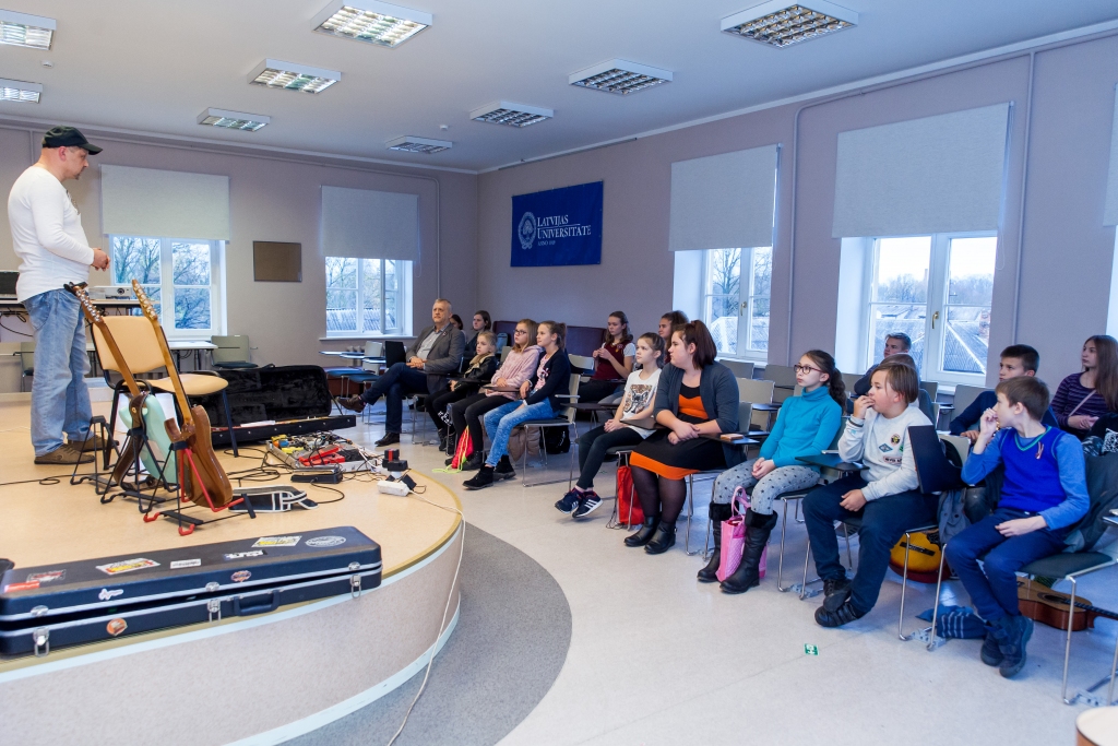 Autors: Ģirts Donerblics