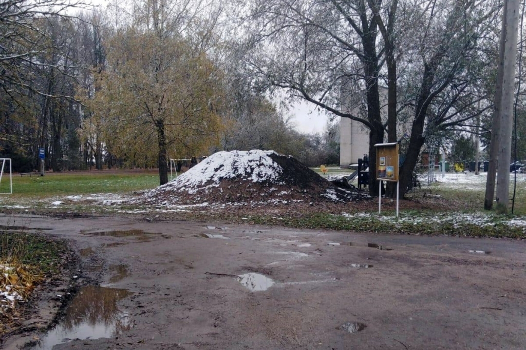 Vecsaulē uzbērtais paugurs kļuvis par nesaskaņu iemeslu starp pagasta pārvaldi un iedzīvotājiem.
Autors: No arhīva.