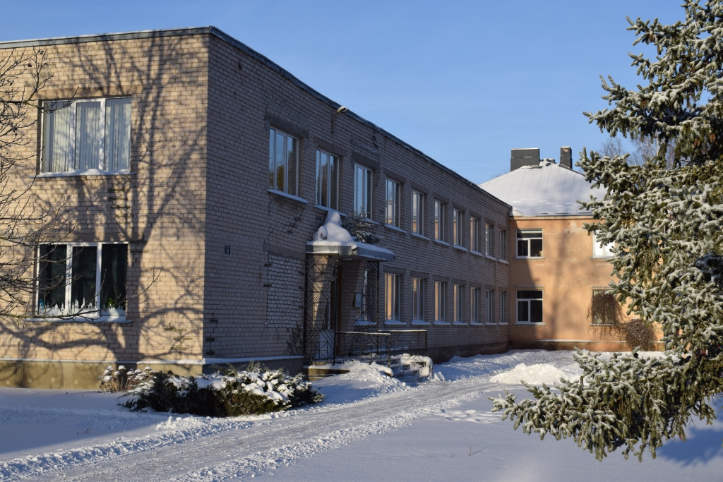 Vecumnieku vidusskolas ēkas pārbūves projekta virzība rit gausi, būvprojekta nepilnību dēļ kavējās iepirkuma izsludināšana, lai atklātā konkursā izraudzītos būvuzņēmēju.
Autors: Žanna Zālīte