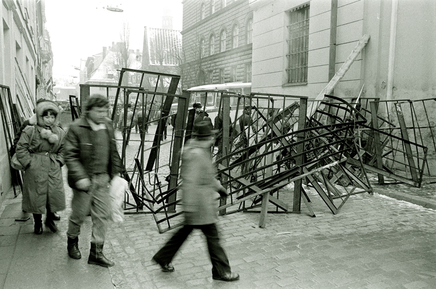 Barikāžu laika ainas Rīgā 1991. gada janvārī.
Autors: Arnis Indriks, «Bauskas Dzīves» arhīvs
