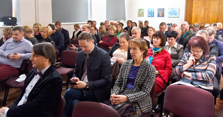 Diskusija par reģionu reformu pulcēja lielu klausītāju skaitu, kas piepildīja Bauskas kultūras centra mazo zāli.
Autors: Uldis Varnevičs