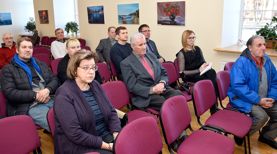 Atceres sarīkojuma dalībnieki, priekšplānā – Lilita Ozoliņa.
Autors: Ivars Bogdanovs