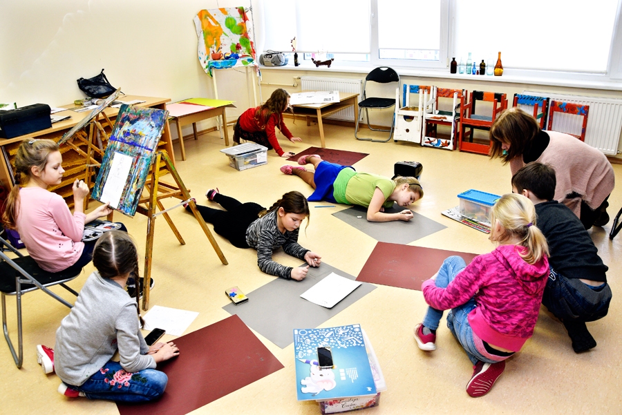 Stundu vada skolotāja Aija Ušerovska.
Autors: Ivars Bogdanovs