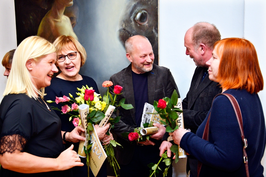 Mākslas skolas pirmie pedagogi Līga Elmane ( no kreisāas), Inese Hofmane, Dairis Hofmanis, Gunārs Grīnfelds un Zinaida Grīnfelde.
Autors: Ivars Bogdanovs