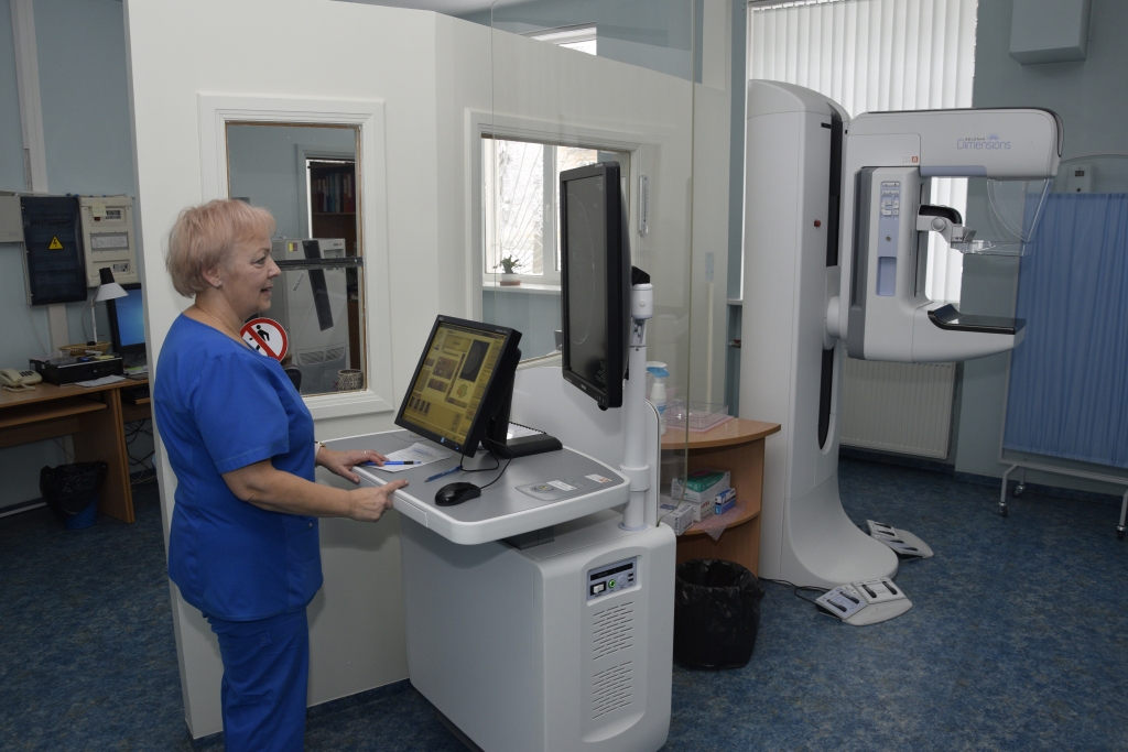 Bauskā ārstu rīcībā ir nonākusi moderna krūts vēža agrīnas diagnostikas iekārta «Hologic Selenis Dimensions».
Autors: Ivars Bogdanovs