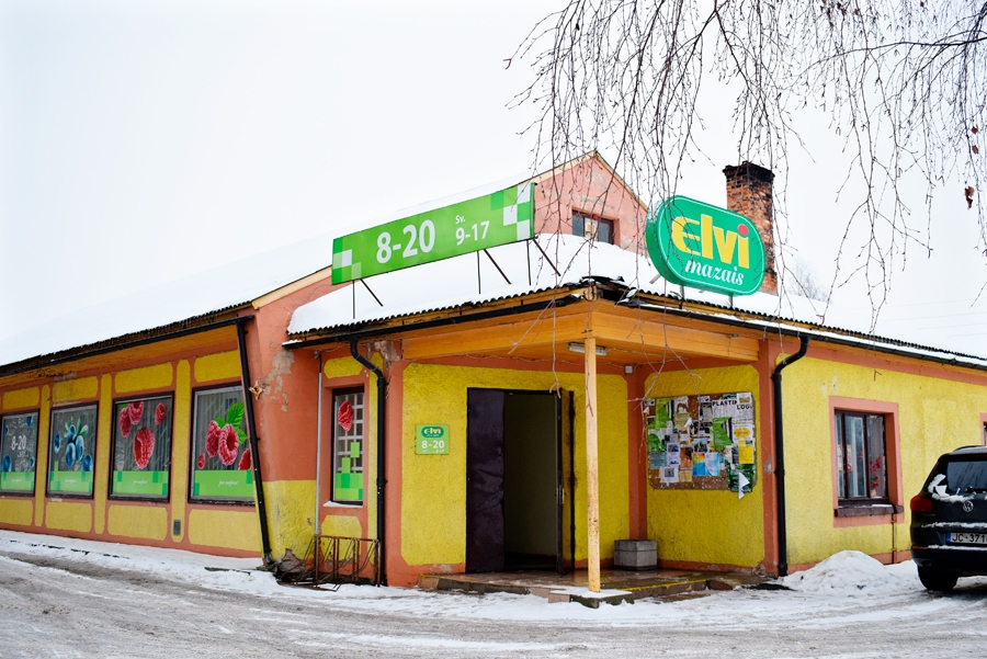 Bankomātu Vallē iedzīvotāji gaidīja mēnesi. Tagad tas pieejams veikalā «Elvi».
Autors: Žanna Zālīte