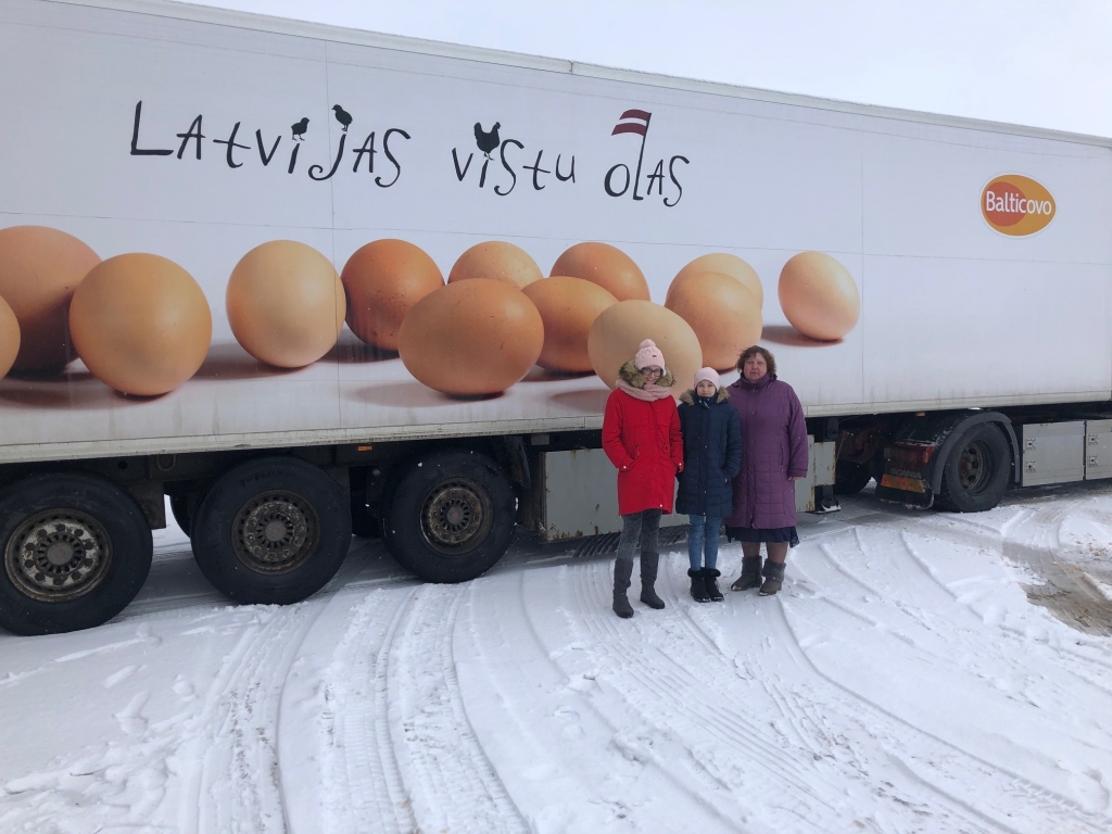 A/s «Balticovo» «ēnas» šoreiz ieradās kopā ar Pārtikas un veterinārā dienesta inspektori.
Autors: no uzņēmuma albuma