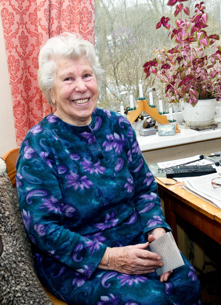 Jubilāri Veltu Ozolu 90. dzimšanas dienā ļoti iepriecinājis Bauskas novada domes apsveikums.
Autors: Ivars Bogdanovs