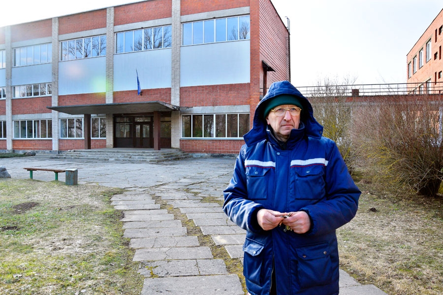 Jānis Alonderis cer, ka drīz bijušās Mežotnes internātvidusskolas ēkā atkal būs dzīvība.
Autors: Ivars Bogdanovs