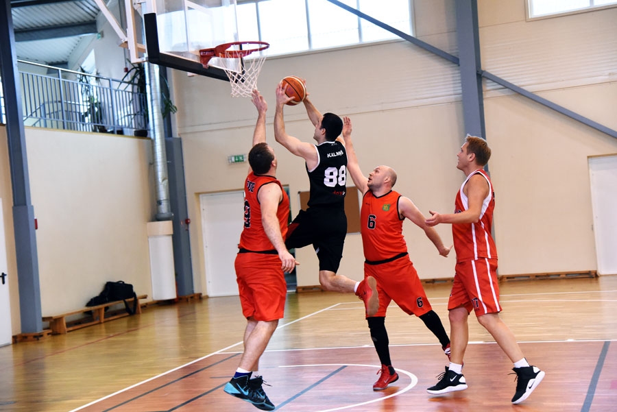 Armandu Kalniņu (88. numuru) «Codei» šoreiz apturēt neizdevās.
Autors: Uldis Varnevičs