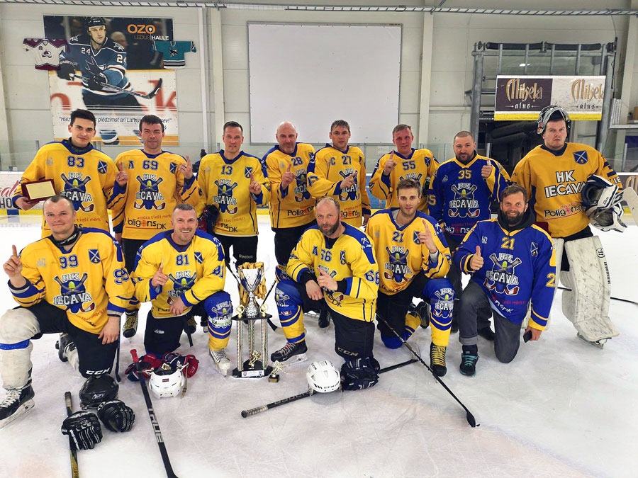 HK «Iecava» hokejisti – LHL Zemgales amatieru virslīgas uzvarētāji.
Autors: LHL/Facebook