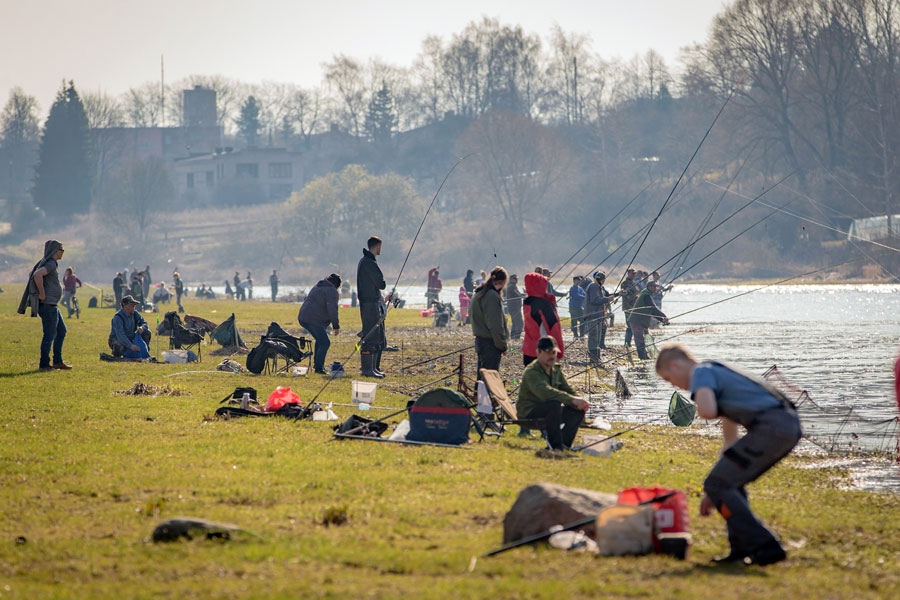 Mūsas krastā Bauskā jau trešo gadu pēc kārtas ģimeniski, aktīvi un izglītojoši varēs pavadīt Vimbu svētkus un pie reizes atzīmēt arī Pirmās Lieldienas.
Autors: Edgars Namiķis