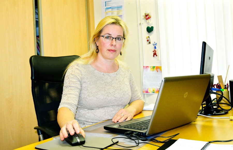 Agnese Čakša ir gandarīta par savu izvēli, jo izmēģina kaut ko pavisam atšķirīgu. «Citi uzdevumi, izaicinājumi, varbūt citas priekšrocības, iespējams, ka ar šo soli kaut kas zaudēts, bet kaut kas ir iegūts. Uzskatu, ka cilvēkam jābūt attīstībā visu laiku,» teic A. Čakša un neslēpj, ka līdz šim viņas darba dzīvē bijuši dažādi negaidīti pārsteigumi. Viņa pieļauj, ka šis pagrieziena punkts nebūt nav pēdējais.
Autors: Māris Krūmiņš