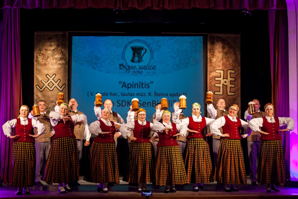 Bauskas Kultūras centra senioru deju kolektīvs “SenBiguļi”.
Autors: Ģirts Donerblics