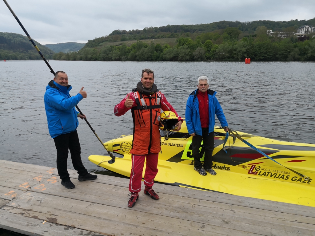 Brodenbahā Latvijas pilots Uvis Slakteris  izcīnījis otro vietu prestižajā F2 klasē.
Autors: No albuma.