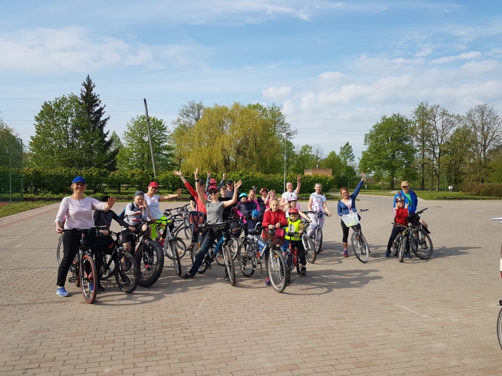 Sešas komandas draudzīgā startā.
Autors: Ieva Kirkila