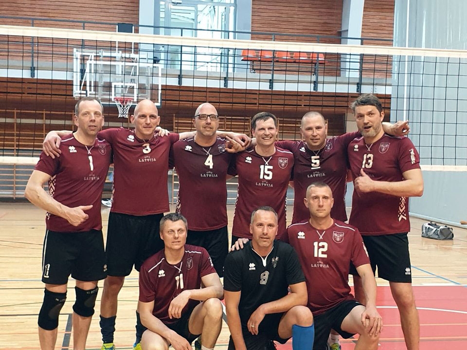 «Vecumnieku» senioru komanda atkal kļuvusi par Latvijas čempioniem 40+ grupā.
Autors: no komandas albuma
