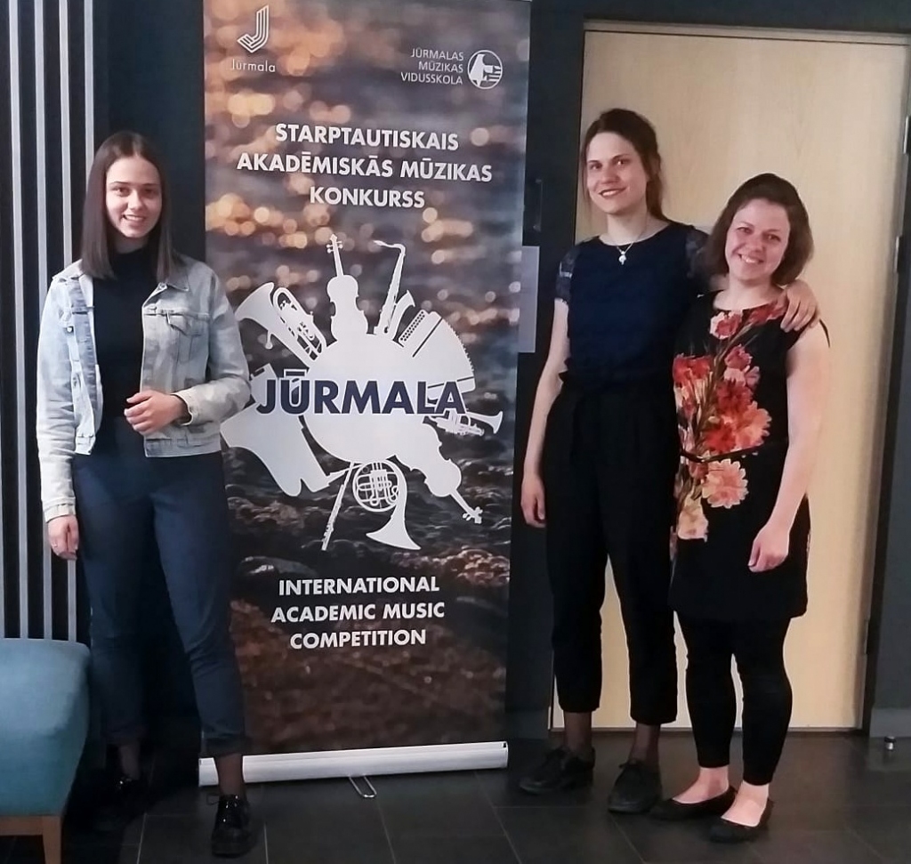 Autors: no skolas albuma