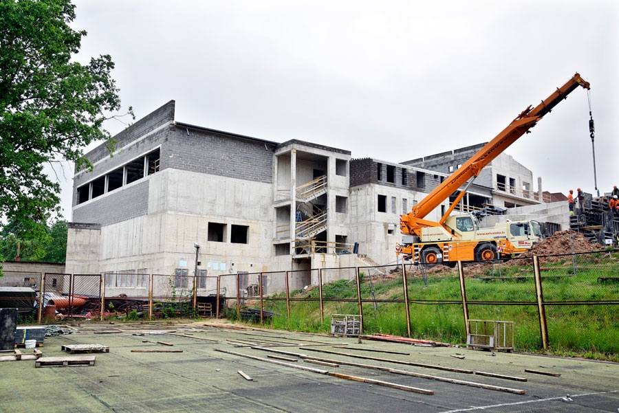 Sporta halles pirmais pabeigšanas termiņš bija 2018. gada 18. novembris, tad – 2019. gada maijs, pēc tam – 2019. gada septembris, tagad – 2020. gada marts.
Autors: Ivars Bogdanovs