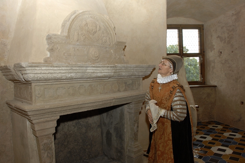 Bauskas novada domes sēdē deputāti lēma Bauskas novada pašvaldības apbalvojumu par Mūža ieguldījumu piešķirt vēsturniecei, Bauskas pils muzeja speciālistei Taigai Skanei.
Autors: No arhīva.