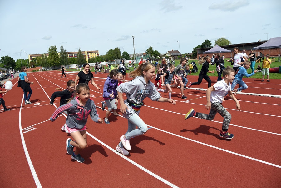 Kupls dalībnieku skaits piedalījās arī 400 metru skrējienā.
Autors: Uldis Varnevičs