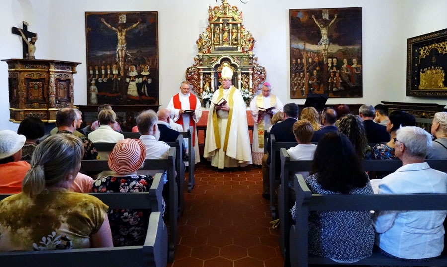 Rundāles pils Svētās Ģimenes kapela iesvētīta Vasarsvētkos.
Autors: publicitātes foto