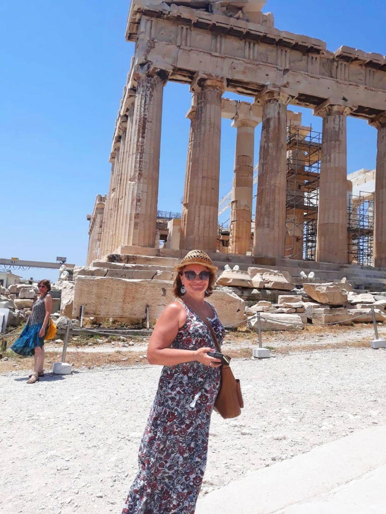 Raksta autore Akropoles saules jūrā.
Autors: Ruta Dābola