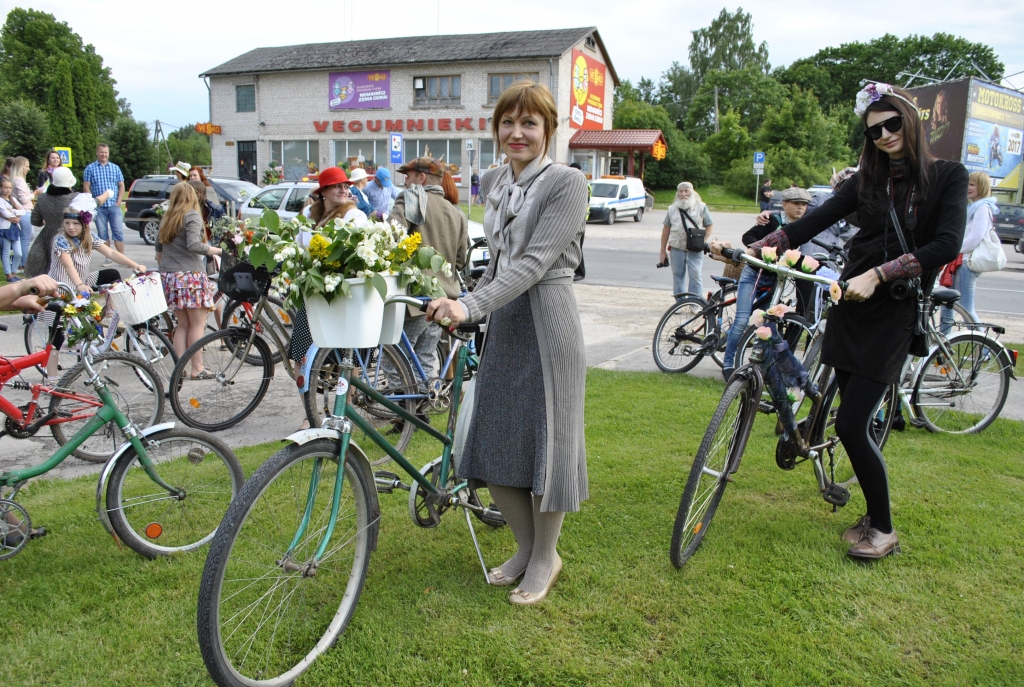 Pirmais tvīda velobrauciens Vecumniekos piedzīvots Liliju svētkos 2017. gadā.
Autors: Žanna Zālīte