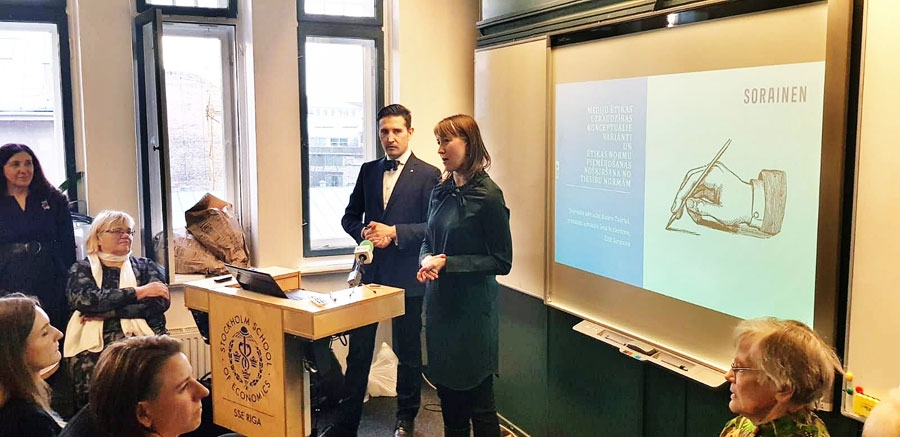 Latvijas Žurnālistu asociācijas rīkotā seminārā juridiskus ieteikumus sniedz advokāti Ieva Andersone un Andris Tauriņš.
Autors: no personiskā arhīva