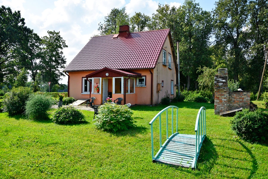 Jaunsaules ciema «Rītu» pagalmu bez tiltiņa saimniece nespēj iedomāties.
Autors: Ivars Bogdanovs