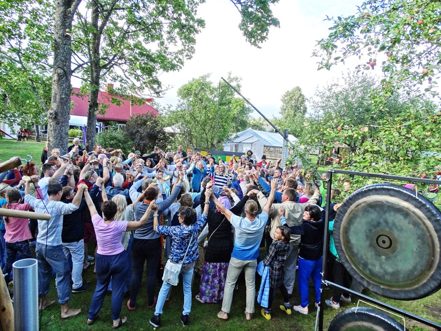 Viens no mirkļiem iepriekšējo gadu festivālos «Laika Rata pietura «Evertos»».
Autors: no «Evertu» albuma