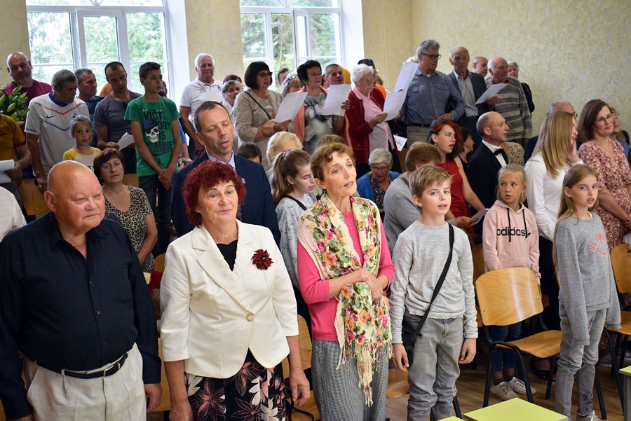 Teātra svētki Stelpē kopā pulcināja gan skatuves mākslas «cunftes» pārstāvjus, gan viņu darba bargākos kritiķus – skatītājus.
Autors: Žanna Zālīte