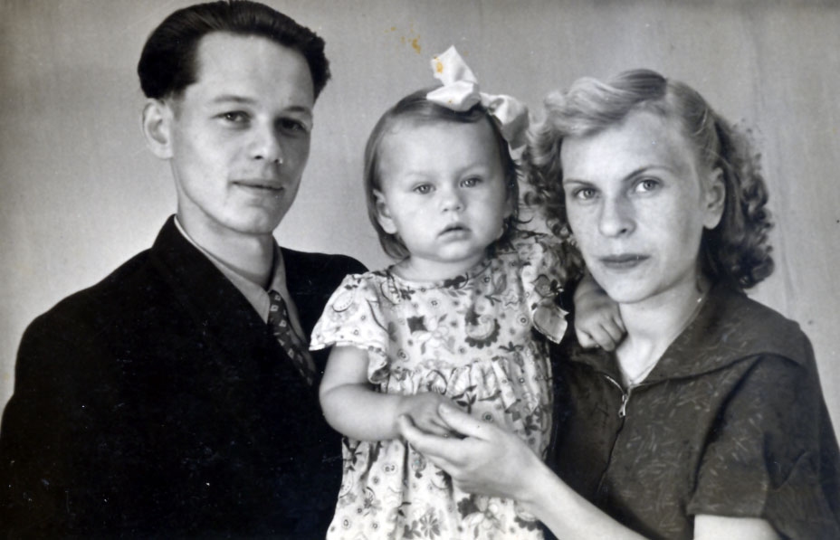 Liene kopā ar vīru Rūdolfu un vecāko meitu Astrīdu.
Autors: no albuma