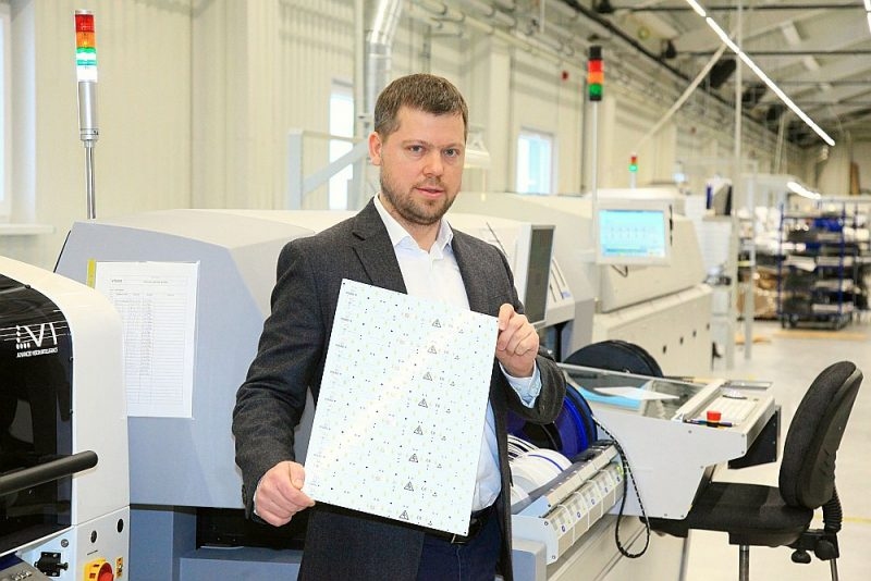 LED gaismekļu ražotāja 